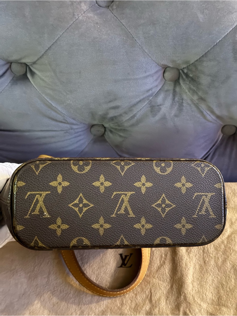 🔥EUC Louis Vuitton Monogram Vavin PM SR1010 comes with dustbag🔥 - Picture 16 of 17